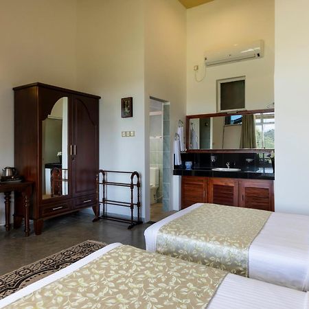 The Albatross, Kandy Digana Exterior photo